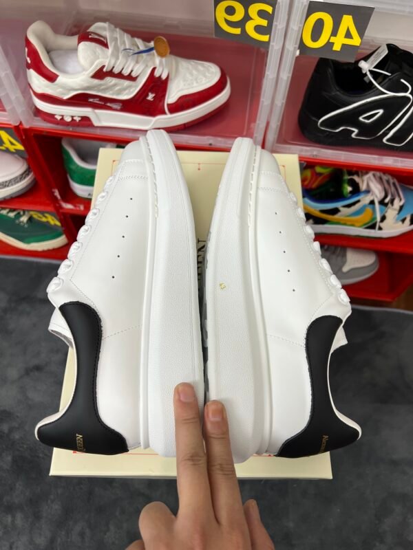 Alexander McQueen Oversized White Black