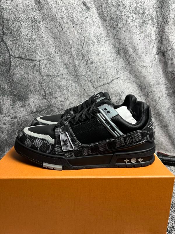 LOUIS VUITTON Trainer