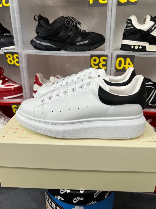 Alexander McQueen Oversized White Black