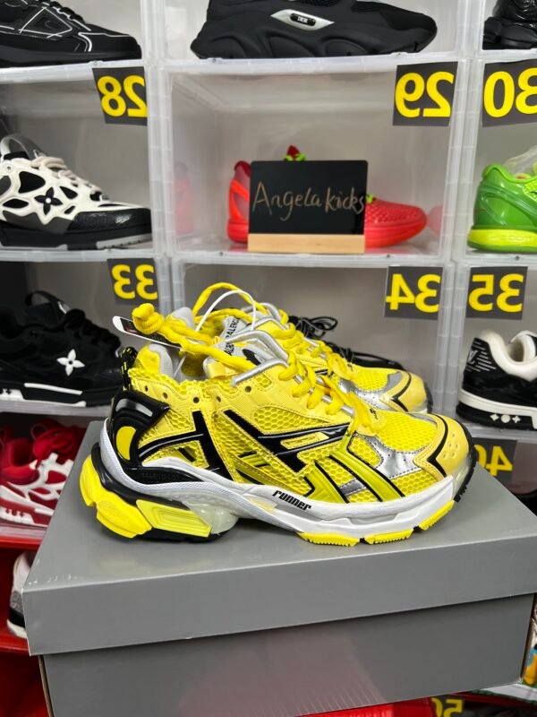 balencaiga runner yellow