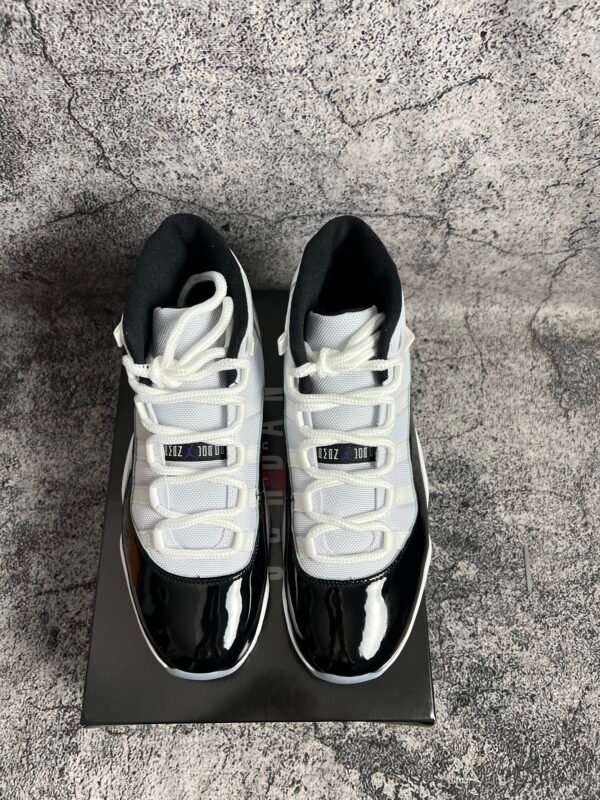 Jordan 11 Retro Concord (2018)
