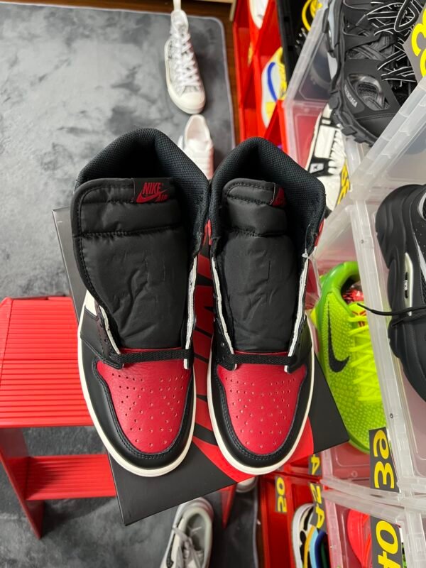 Jordan 1 Retro High Bred Toe