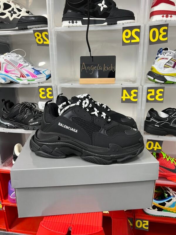 Balenciaga Triple S Black