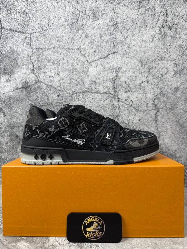 LOUIS VUITTON Trainer Denim