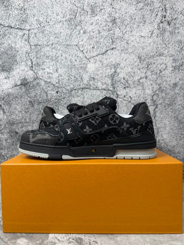 LOUIS VUITTON Trainer Denim