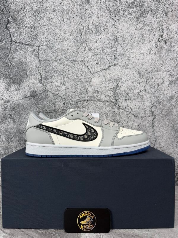 Jordan 1 Retro Low Dior