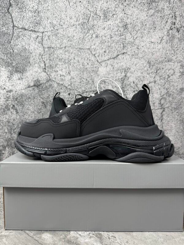 Balenciaga Triple S Black