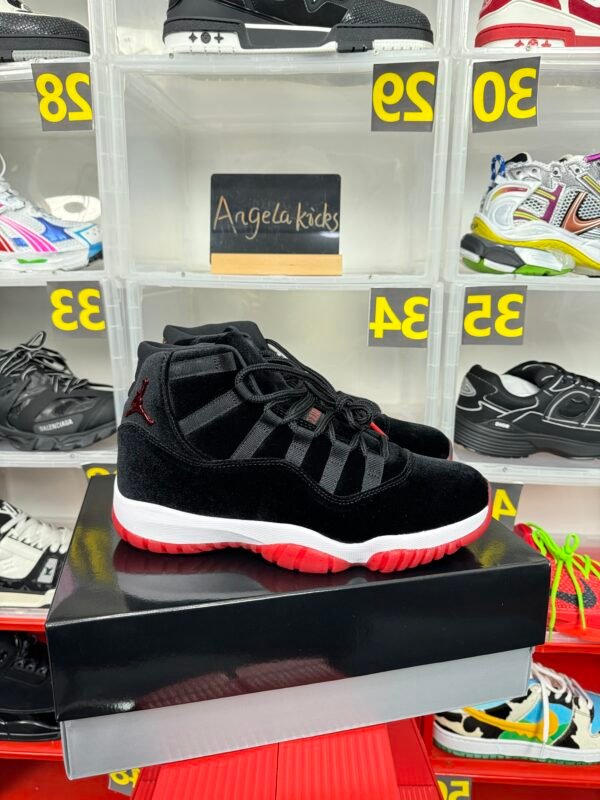 Jordan 11 Retro Bred Velvet