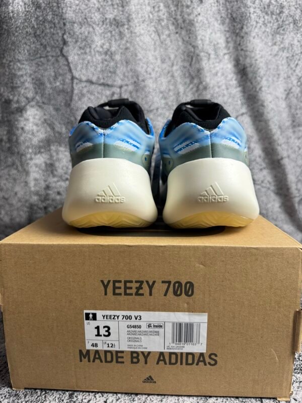 adidas Yeezy 700 V3 Arzareth