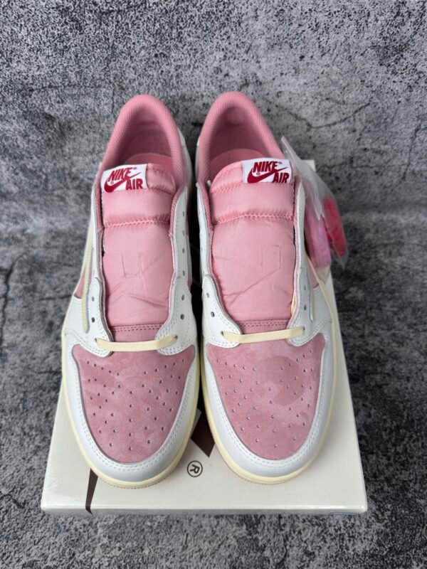 Jordan 1 Retro Low OG SP Travis Scott Sail Shy Pink