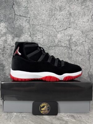 Jordan 11 Retro Bred Velvet