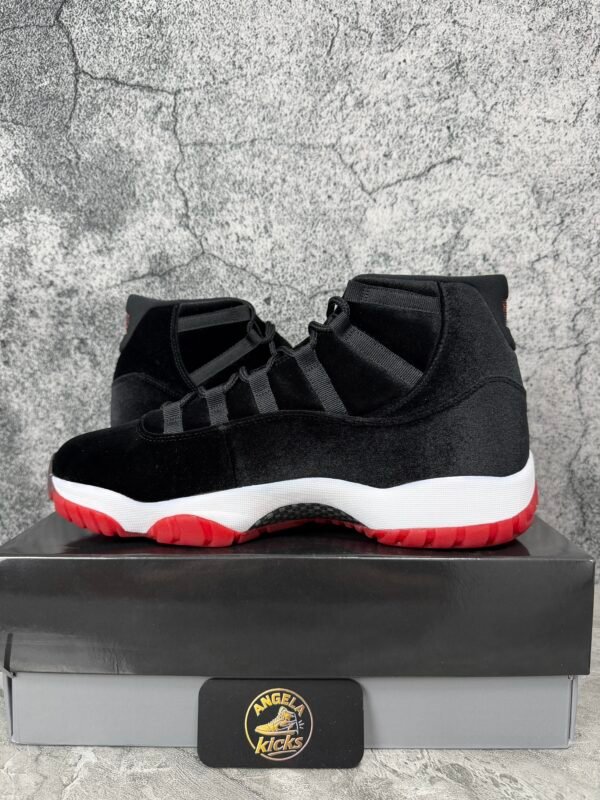 Jordan 11 Retro Bred Velvet