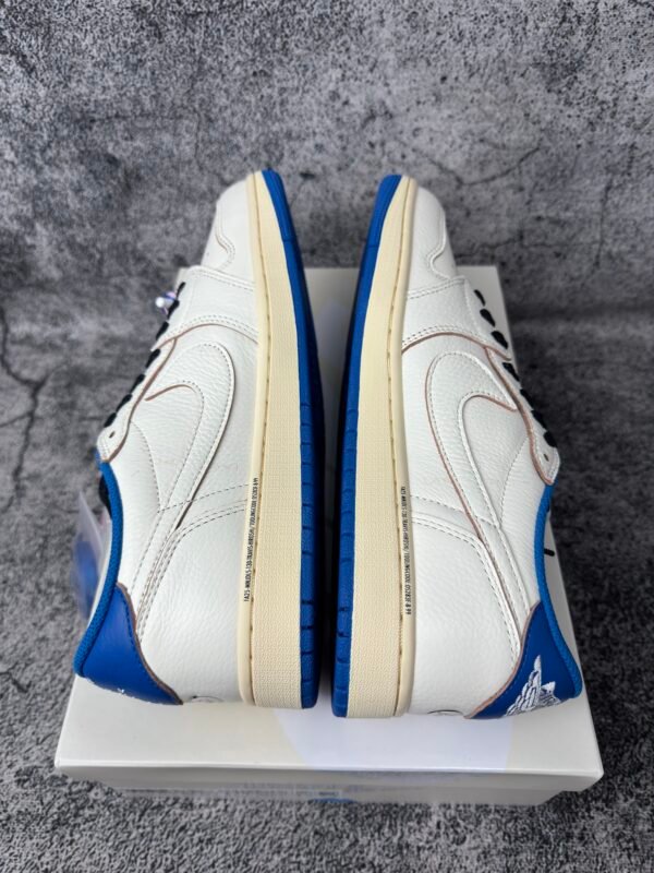 Travis Scott x Jordan Air Jordan 1 Low OG