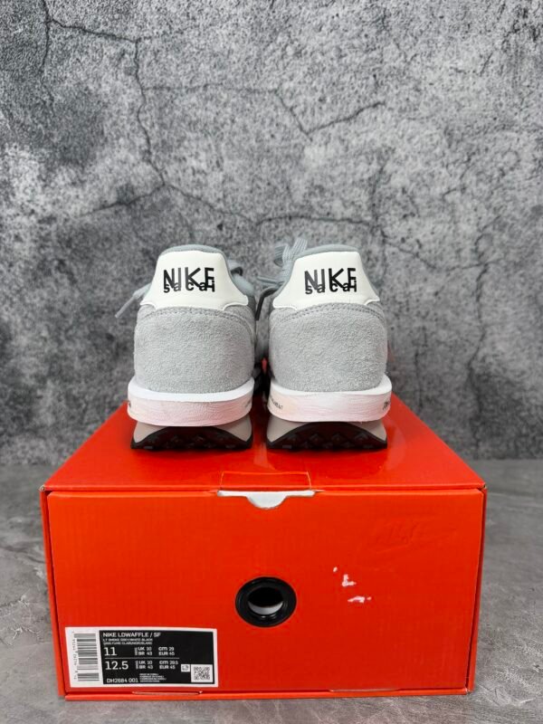 Nike LD Waffle SF sacai Fragment Grey