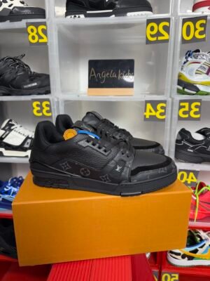 Louis Vuitton Trainer Black
