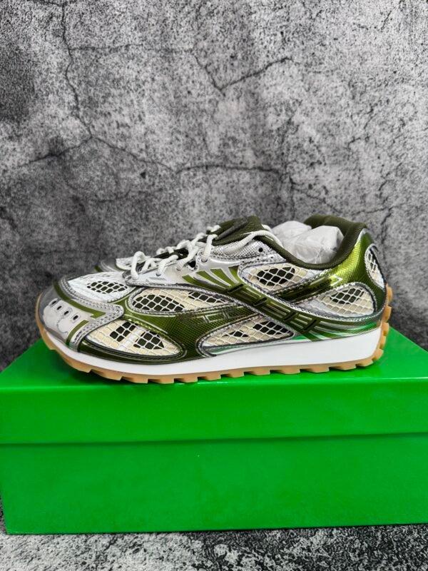 Bottega Veneta Orbit Mud White