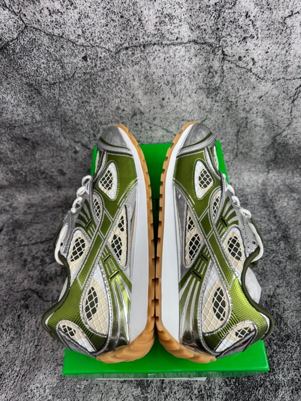 Bottega Veneta Orbit Mud White