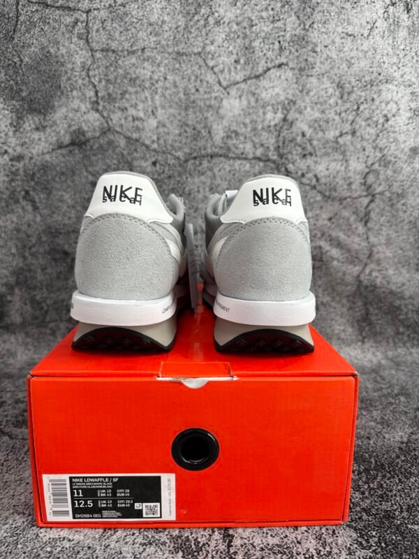 Nike LD Waffle SF sacai Fragment Grey