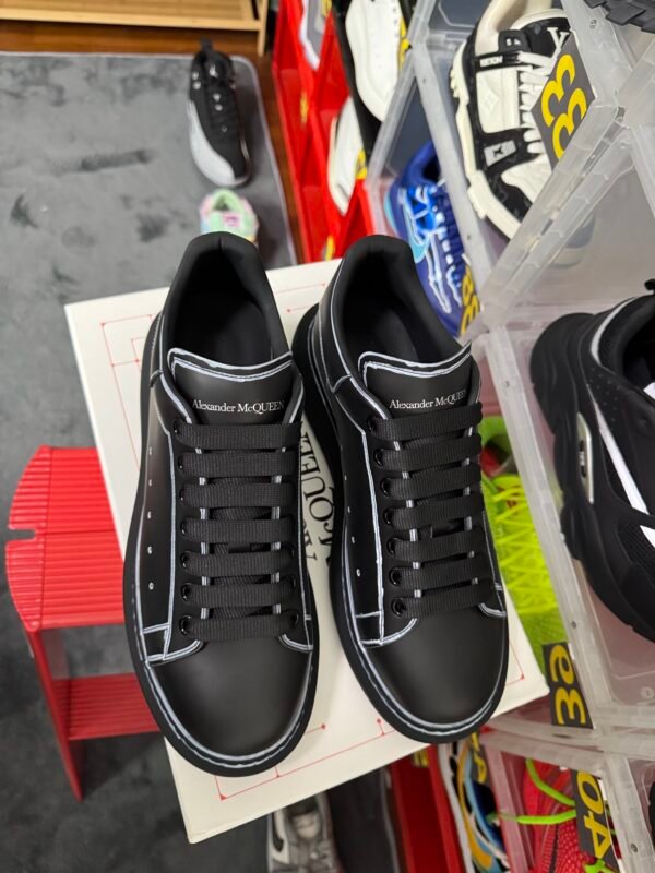 Alexander McQueen Oversized Black White Outline