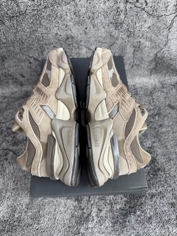 New Balance 9060 Mushroom Timberwolf