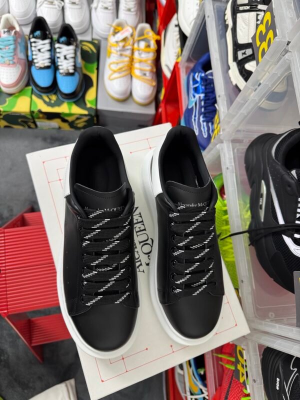 Alexander McQueen Oversized Black White