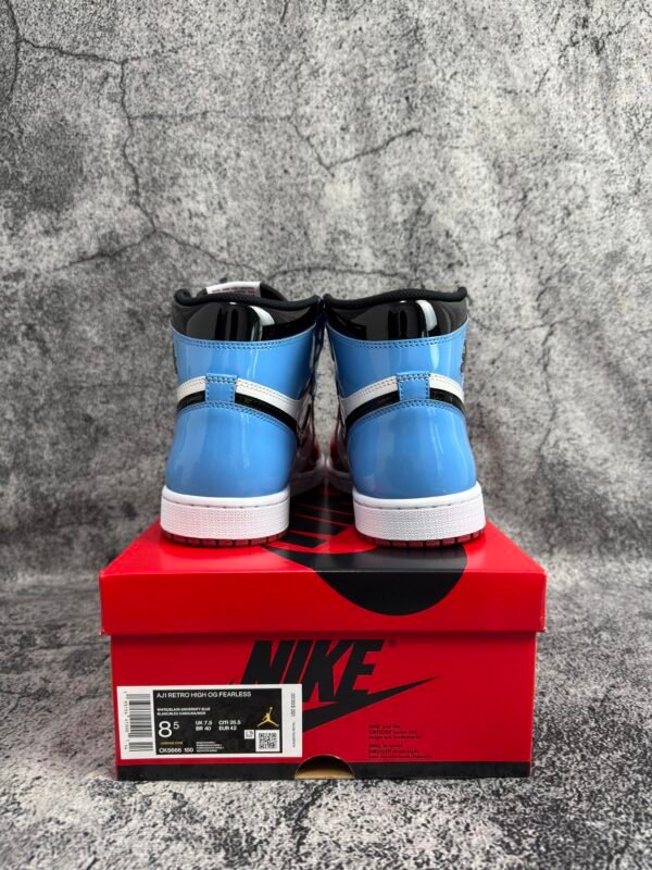 Jordan 1 Retro High Fearless UNC Chicago