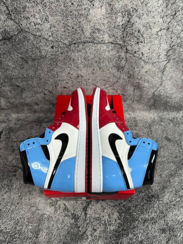 Jordan 1 Retro High Fearless UNC Chicago