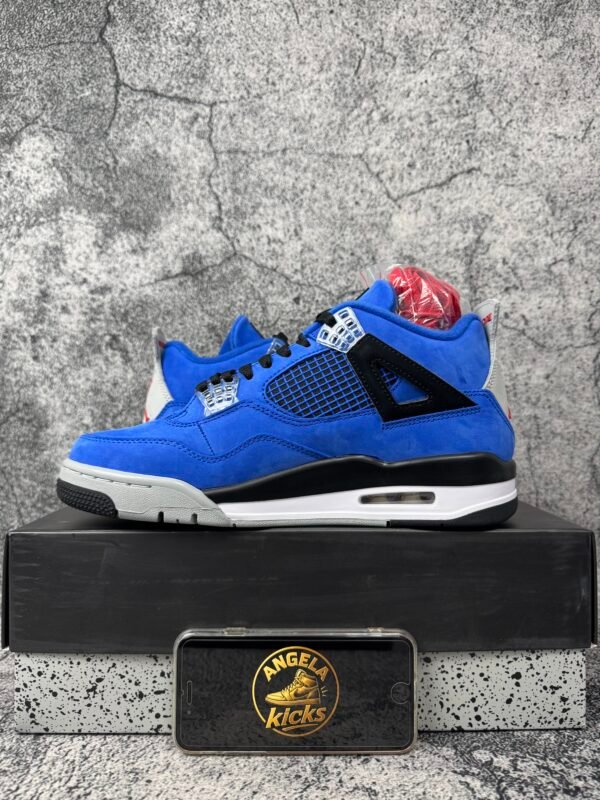 Jordan 4 Retor