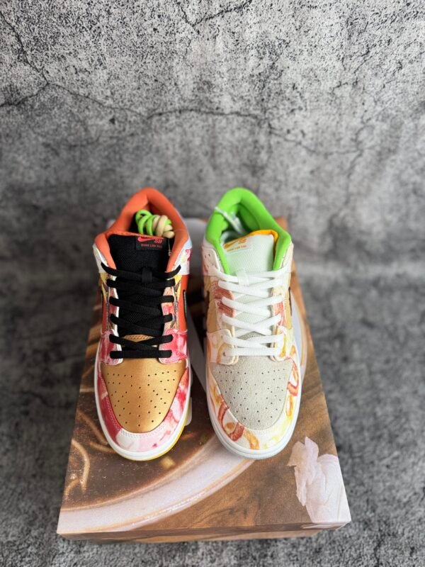 Nike SB Dunk Low Street Hawker