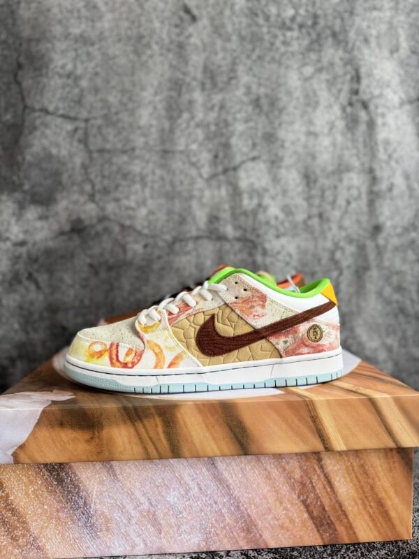 Nike SB Dunk Low Street Hawker
