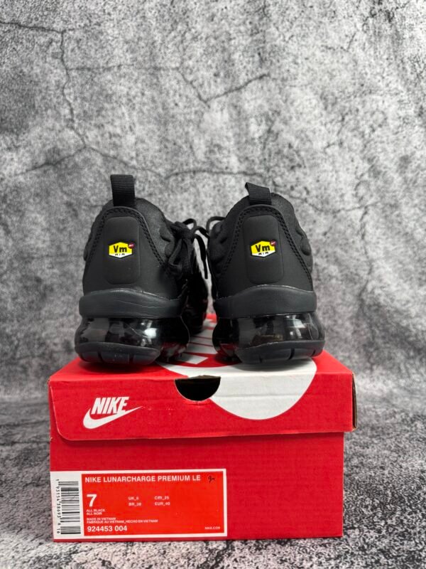 Nike Air VaporMax Plus Triple Black