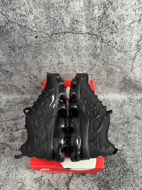 Nike Air VaporMax Plus Triple Black