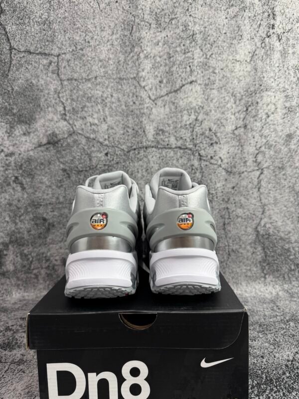 Nike Air Max Dn8 Wolf Grey Metallic Silver
