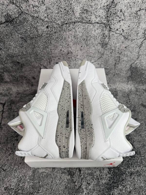 Jordan 4 Retro White Oreo