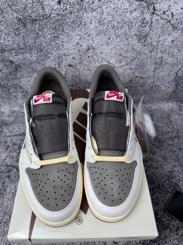 Jordan 1 Retro Low OG SP Travis Scott Reverse Mocha