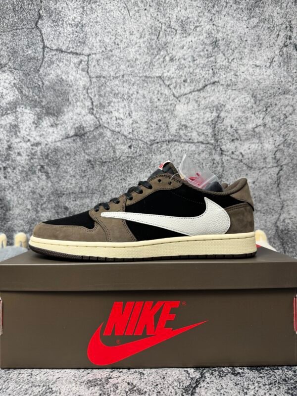 Jordan 1 Retro Low OG SP Travis Scott Mocha