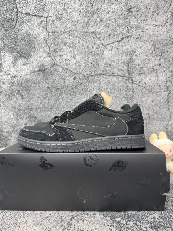 Jordan 1 Retro Low OG SP Travis Scott Black Phantom