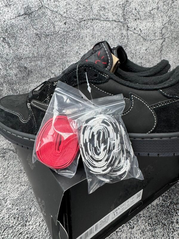 Jordan 1 Retro Low OG SP Travis Scott Black Phantom