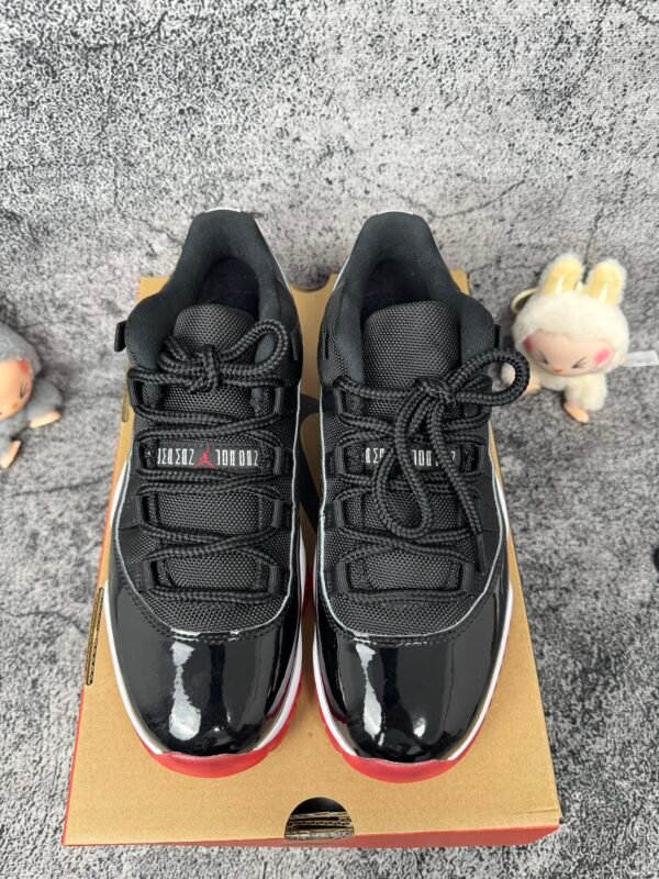Jordan 11 Retro Low Bred