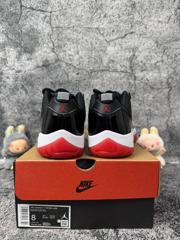 Jordan 11 Retro Low Bred