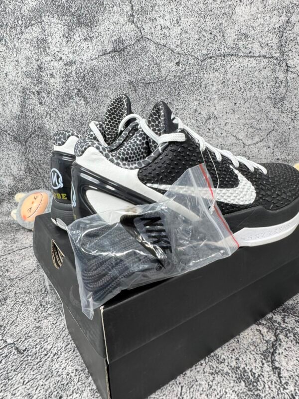 Nike Kobe 6 Protro Mambacita Sweet 16