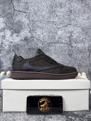 Jordan 1 Retro Low OG SP Travis Scott Velvet Brown