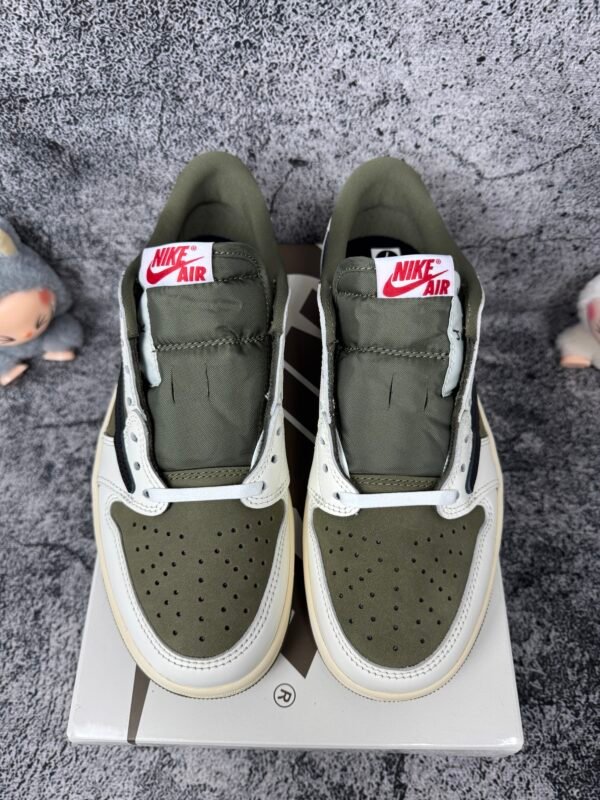 Jordan 1 Retro Low OG SP Travis Scott Medium Olive
