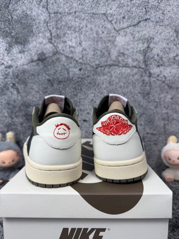 Jordan 1 Retro Low OG SP Travis Scott Medium Olive