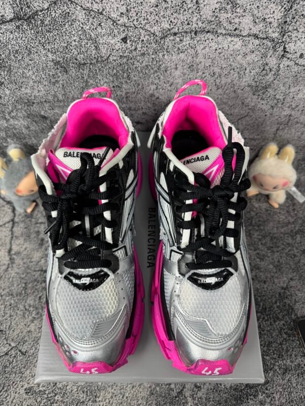 Balenciaga Runner gray powder