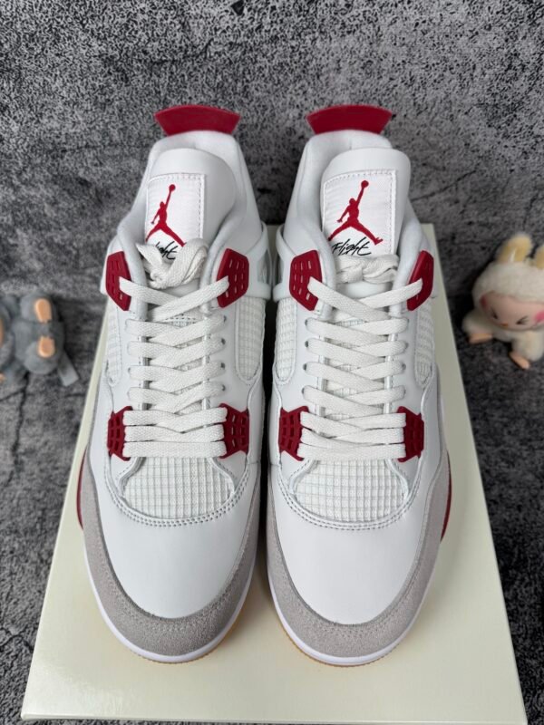 Jordan 4 Retro SB Varsity Red