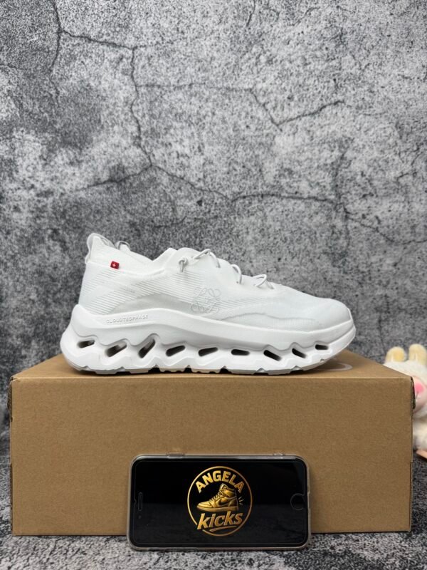 On Running Cloudtilt LOEWE All White