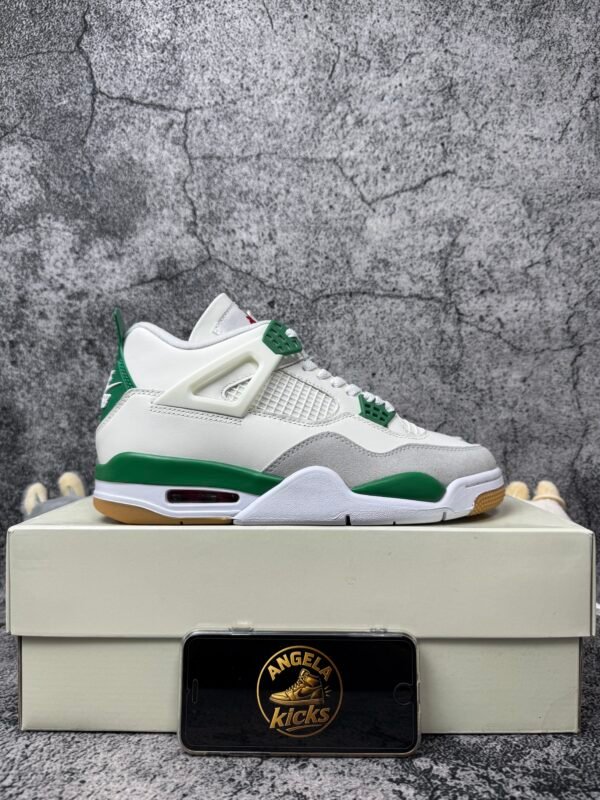 Jordan 4 Retro SB Pine Green