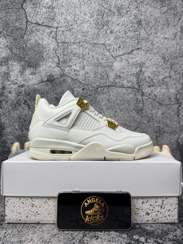 Jordan 4 Retro Metallic Gold