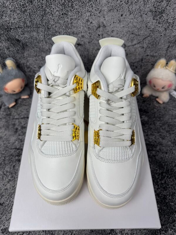 Jordan 4 Retro Metallic Gold